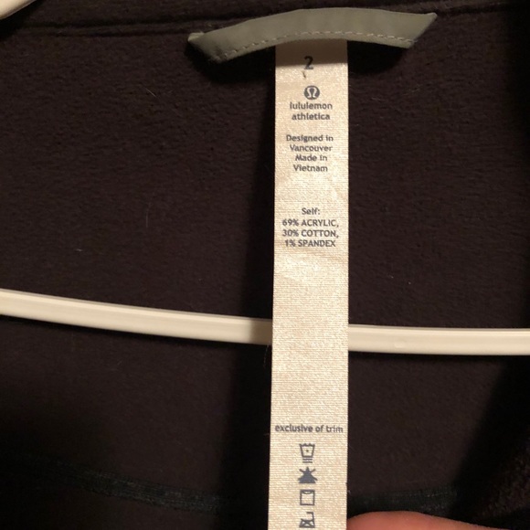 Lululemon coat - Picture 4 of 6